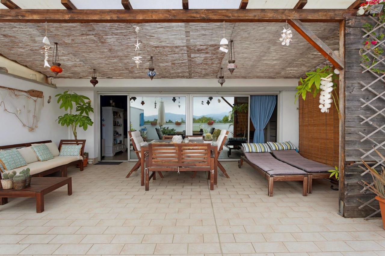 Attico Con Terrazza A Viareggio Apartment Exterior foto